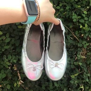 naturino silver flats *in amazing condition!!